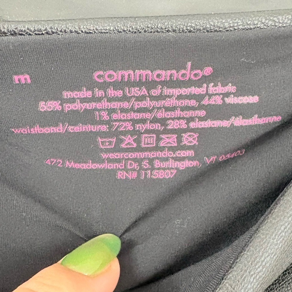 COMMANDO Control Highrise Faux Leather Flared Leggings Medium Shapewear Stretch - Picture 3 of 5